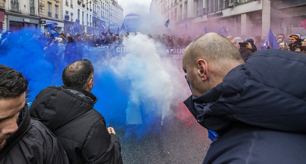 Quelques milliers de manifestants ont répondu samedi à ­l’appel du très droitier Alliance, premier syndicat de la police.