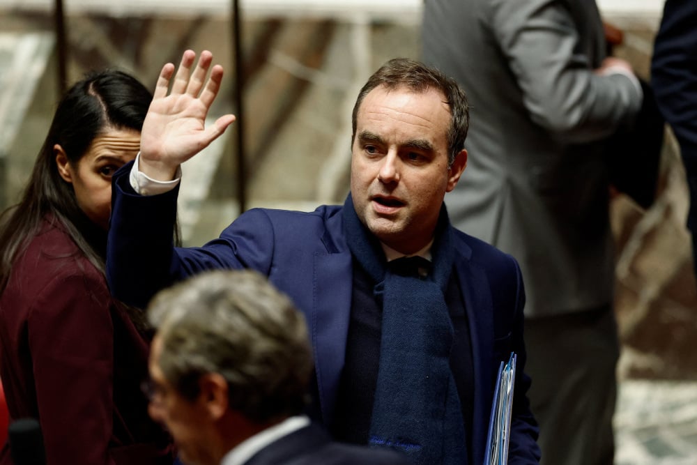 En saisissant le Conseil constitutionnel, l'exécutif remet en cause des taxes sur les holdings et les transmissions d'entreprises. Une stratégie de "sécurité juridique" ou un désaveu du débat parlementaire ?