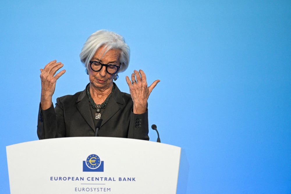 " Nous sommes bien équipés pour faire face au choc qui se profile ", a martelé Christine Lagarde ce jeudi, justifiant le statu quo monétaire par les incertitudes en Iran.