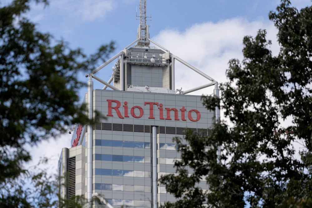 Vue du logo de Rio Tinto à Perth, en Australie, le 19 avril 2025.