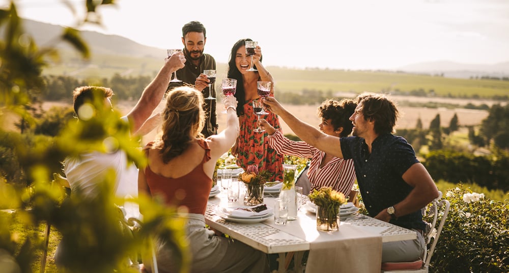 Découvrez notre sélection idéale pour boire du vin entre amis.
