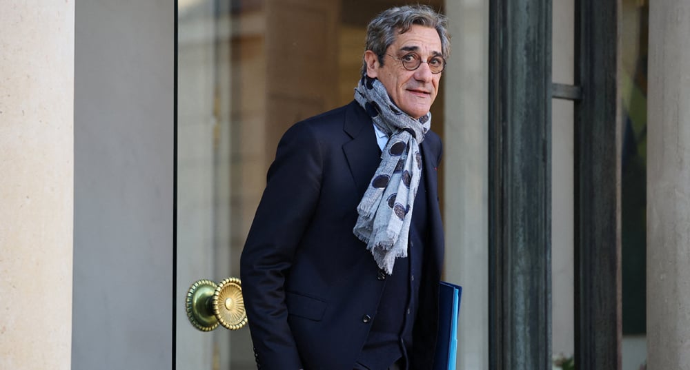 Serge Papin est le ministre des Petites et moyennes entreprises, du Commerce, de l'Artisanat, du Tourisme et du Pouvoir d'achat de France.