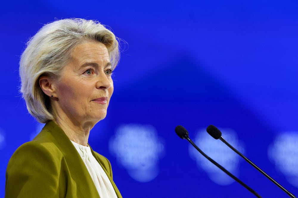Ce projet d'Union de l'épargne et de l'investissement (UEI) vise à mobiliser les quelque 10 000 milliards d'euros d'épargne des consommateurs, aujourd'hui principalement placés dans des dépôts bancaires à faible rendement.