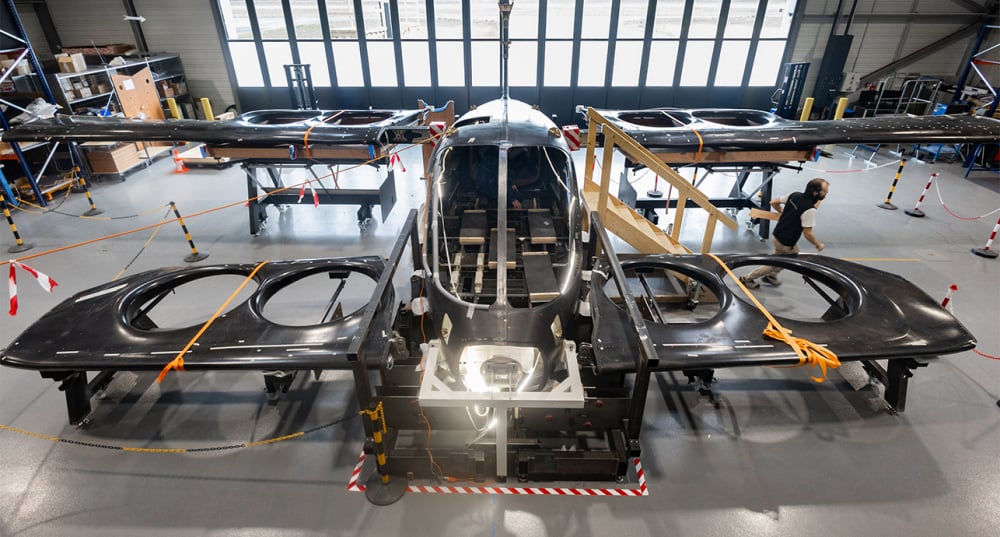 Ascendance assemble son premier VTOL (pour « vertical take-off and landing ») à la base de Toulouse.