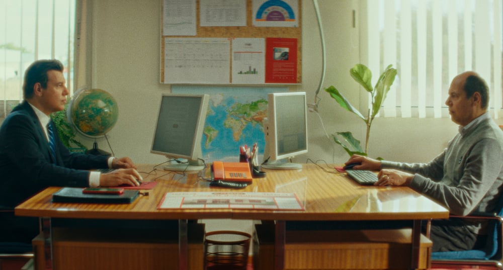 Laurent Lafitte et son double dans "Alter Ego".