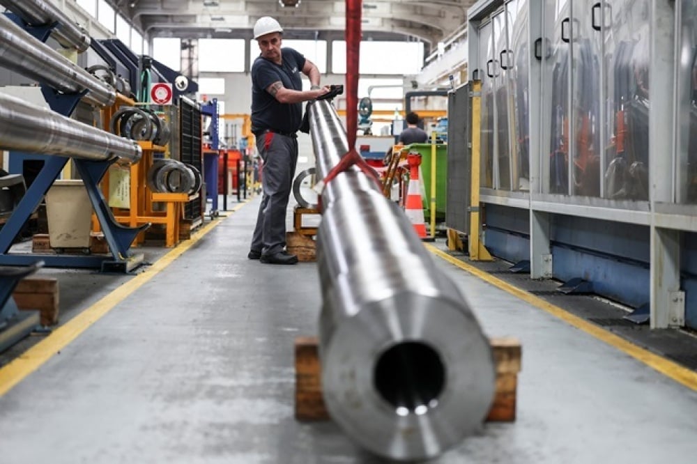 La désindustrialisation en France a également joué un rôle dans la perte des gains de productivité.