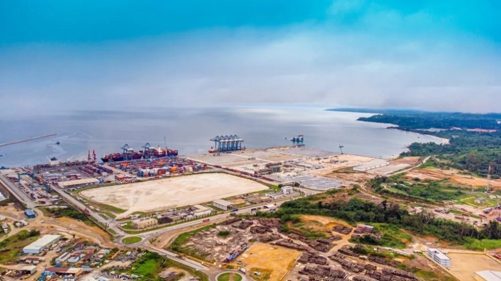 Depuis l’incendie de la raffinerie de la Sonara en mai 2019, le Cameroun n'a plus de capacités de raffinage et dépend largement des importations de carburants.