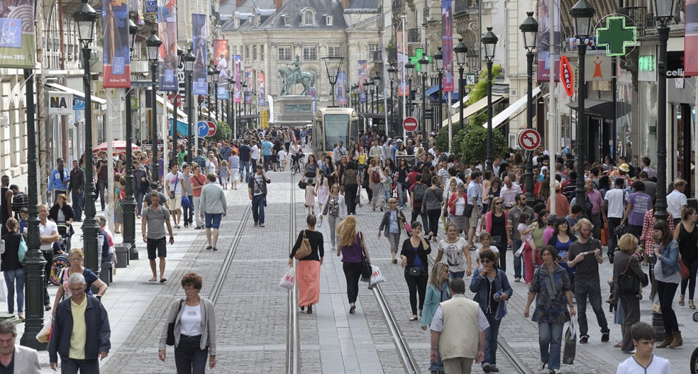 Le centre-ville d'Orléans est épargnée par la désaffection des commerces.
