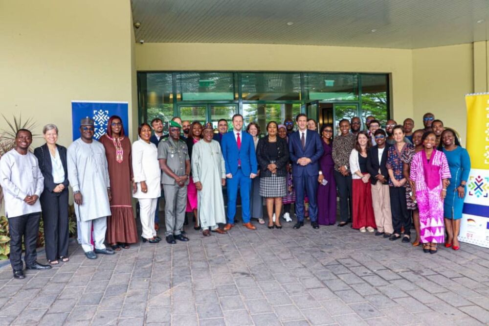 À Accra, l’UE et le Ghana s’accordent sur un partenariat de sécurité et de défense.