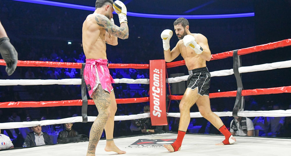 À l’occasion de l’International Kickboxing Gala avec Cyril Benzaquen, le Colisée de Chartres s’est transformé en une véritable arène moderne, prête à accueillir les gladiateurs du kickboxing.