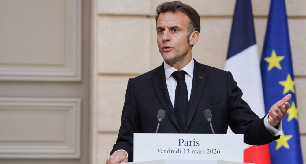 Emmanuel Macron, qui prend 2 points et s’installe à 22% d’avis favorables