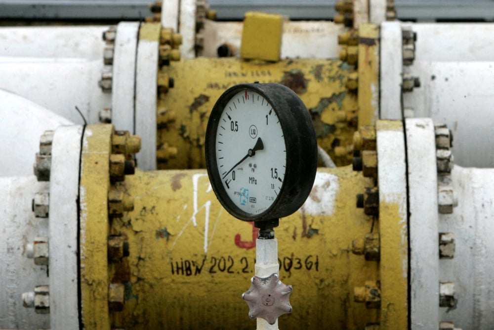La Commission européenne, en souhaitant une reprise rapide des flux de pétrole russe vers l’Europe de l’Est, marche sur une ligne de crête.