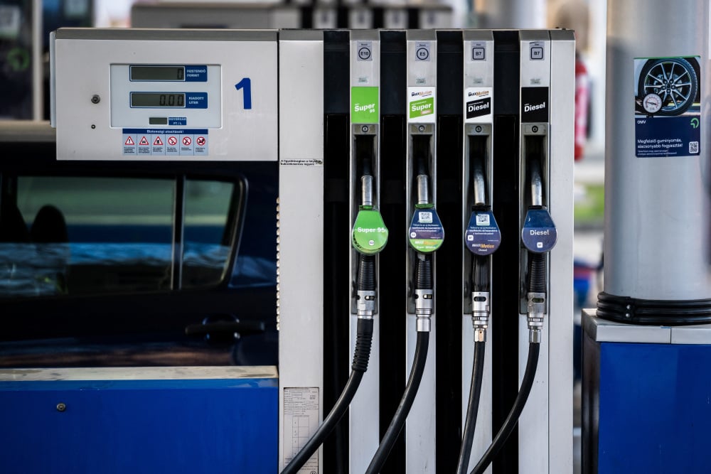Le litre de diesel a bondi de +20 % et celui de l’essence de +10 % en moyenne par rapport au 28 février dans les stations françaises (photo d'illustration).