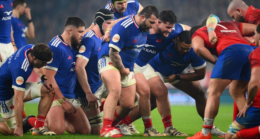 Dorian Aldegheri (au centre), pilier droit des Bleus, contre l’Italie au stade Pierre Mauroy à Villeneuve d’Ascq le 22 février 2026.