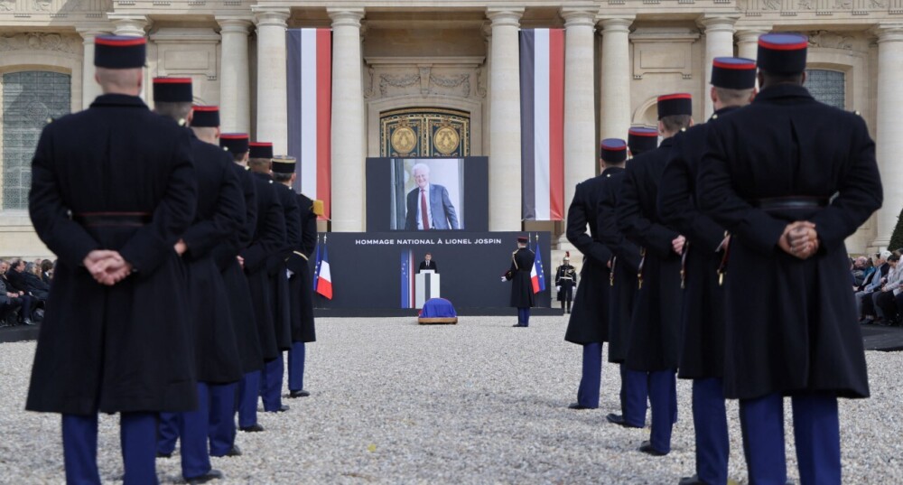 Les obsèques de Lionel Jospin, décédé à l'âge de 88 ans, se dérouleront à 14h30 au cimetière parisien du Montparnasse.
