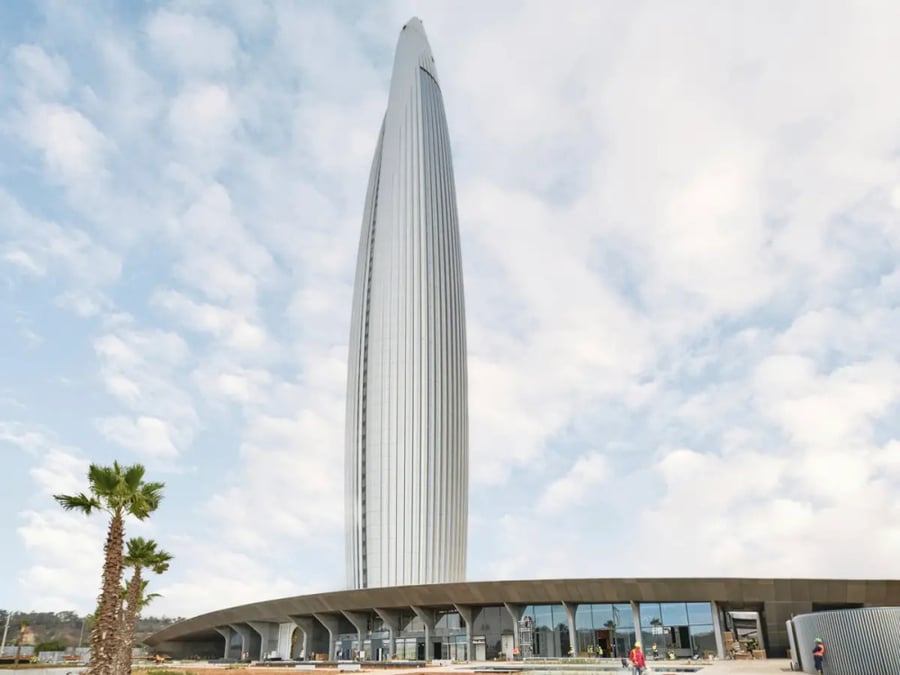 La Tour Mohammed VI à Rabat, livrée le 30 Mars par BESIX, en coentreprise avec la société marocaine TGCC.