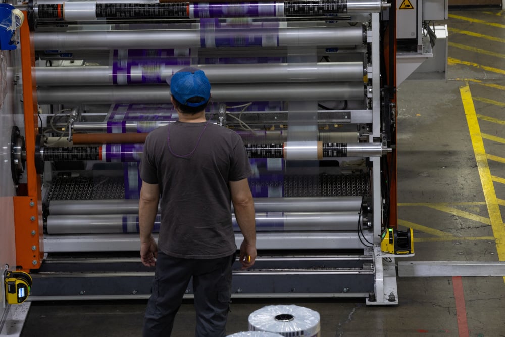 Les prix des intrants, et les produits dérivés du pétrole comme le plastique, ont monté en flèche avec la guerre au Moyen-Orient.