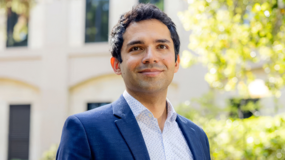 Adrien Bilal est professeur d'économie à l'université de Standford en Californie. Il est lauréat du prix 2026 du meilleur jeune économiste décerné par Le Monde et le cercle des économistes.