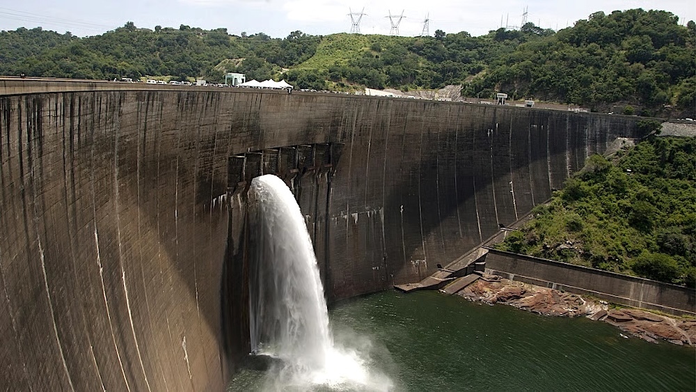 Le barrage de Kariba, qui produisait l’essentiel de l’électricité du pays est tombé sous 10 % fin 2024, entraînant de nombreux délestages.