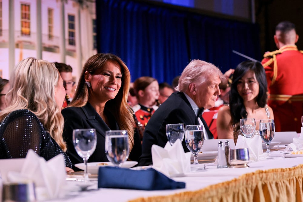 Samedi soir, le président américain participait au dîner de l'Association des correspondants accrédités à la Maison Blanche lorsqu'un individu a ouvert le feu.