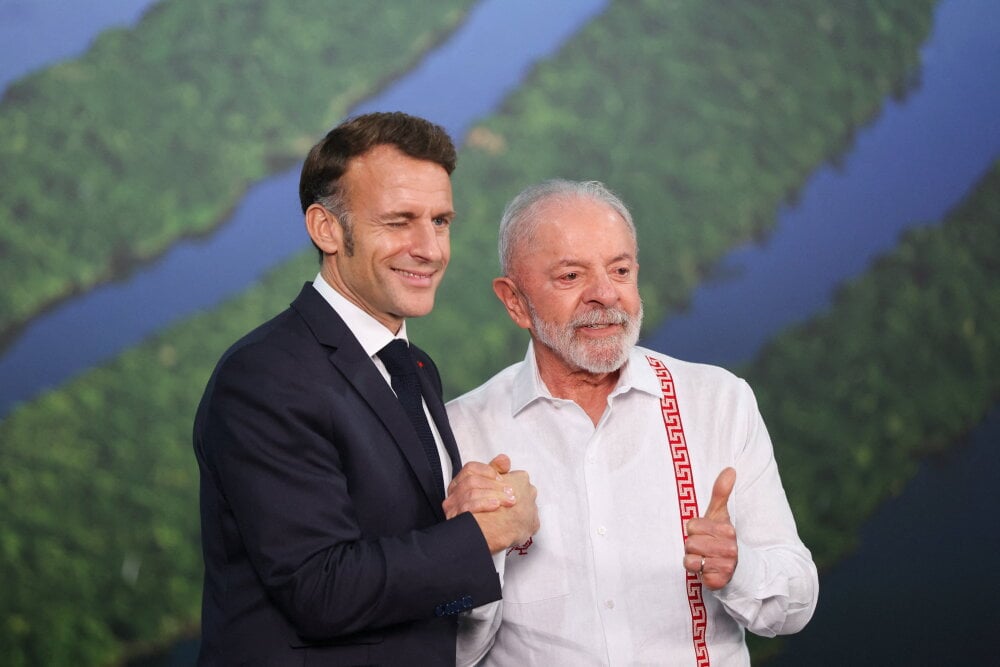 Le président brésilien Lula et le président français Emmanuel Macron à la COP30, à Belém, au Brésil, le 6 novembre 2025.