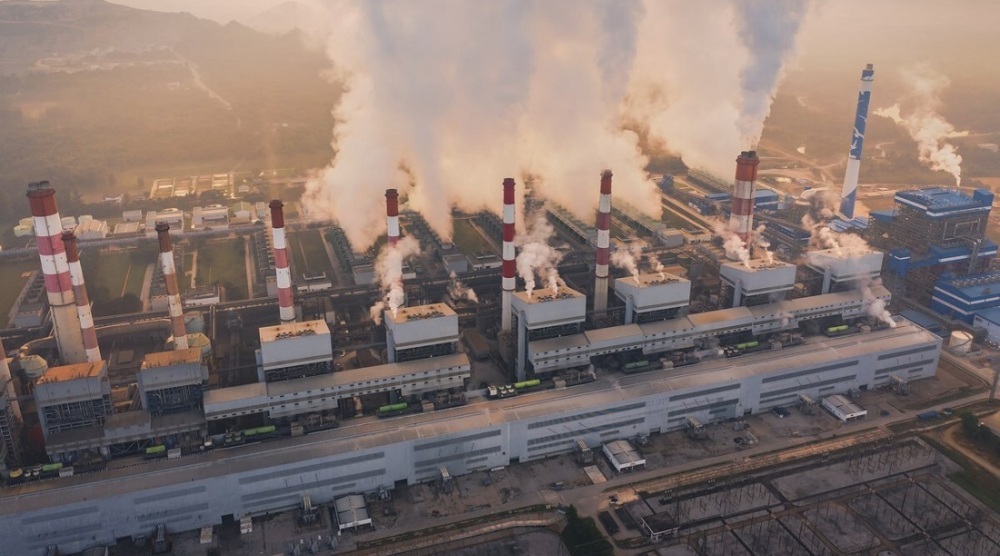 L'usine d’une capacité de 720 000 t/an, consomme en continu environ 1 140 MW par minute.