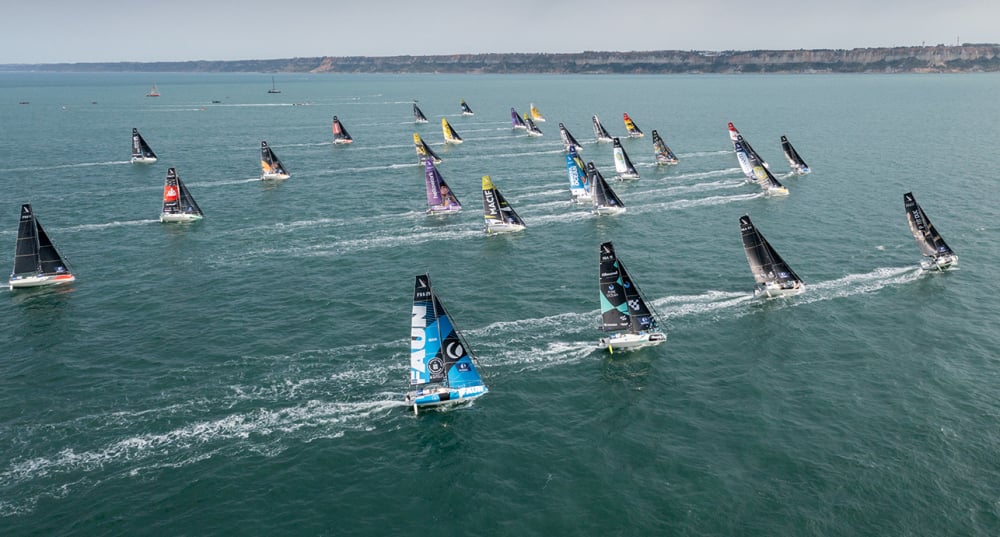 Dans l'ombre du Vendée Globe, la Solitaire du Figaro réunit des grands noms de la voile.