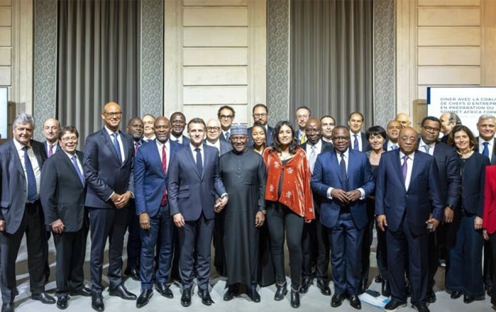 Emmanuel Macron au dîner avec la coalition de chefs d'entreprises en prélude du Sommet Africa Forward.