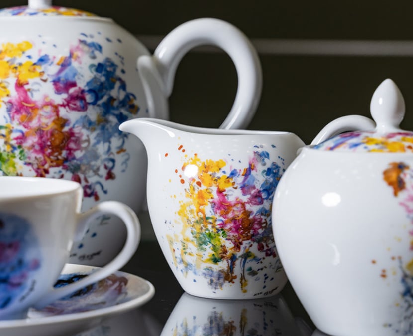 Un service en porcelaine de Limoges de la manufacture Bernardaud. Un produit désormais protégé au niveau national mais aussi au niveau européen.