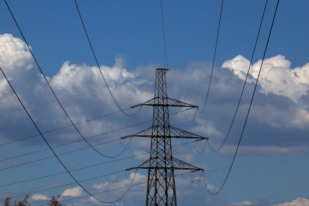 En France, la taxe sur la consommation d'électricité (ou "accise") s'élève à près de 30 euros par mégawattheure (MWh), contre environ 16 euros/MWh pour le gaz fossile.