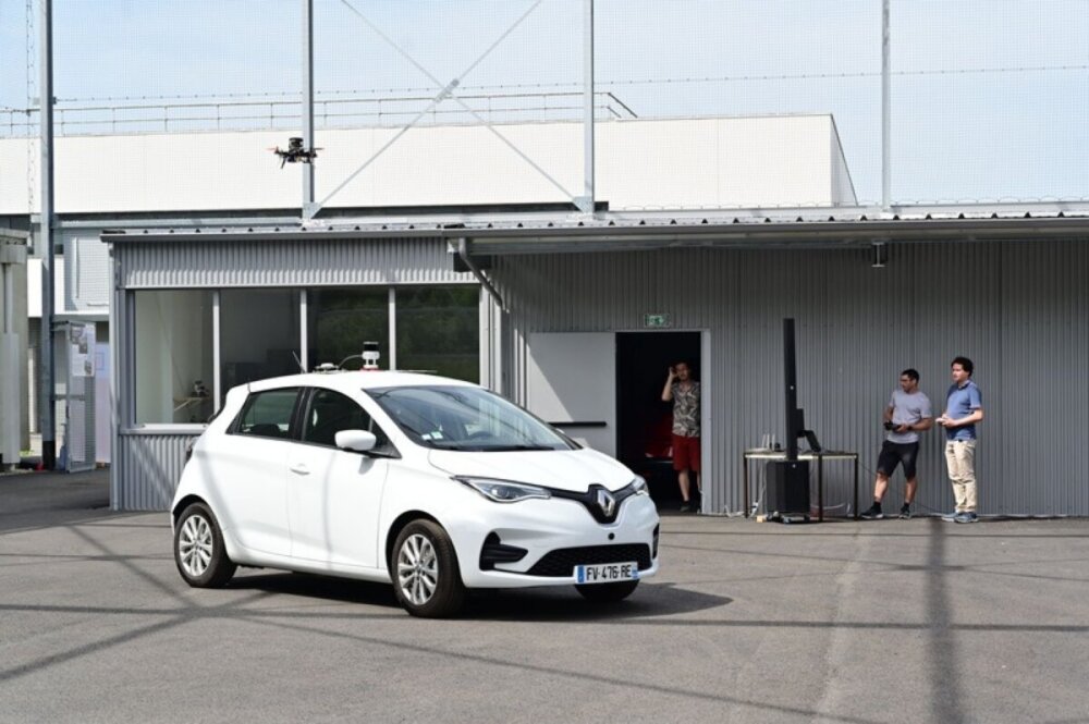 La plateforme Parmatac permet de tester en conditions réelles la coopération entre drones et véhicules autonomes.