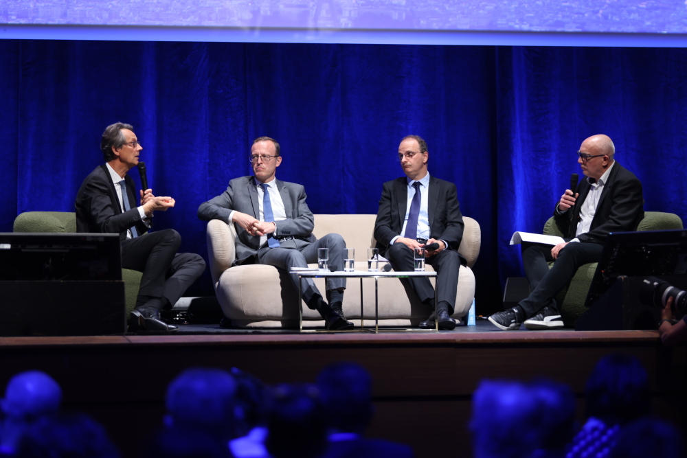 Olivier Andriès (président du Gifas et directeur général de Safran), Thomas Gomart (directeur de l'Ifri) et Philippe Pascal (PDG du groupe ADP) lors du Paris Air Forum organisé par La Tribune.