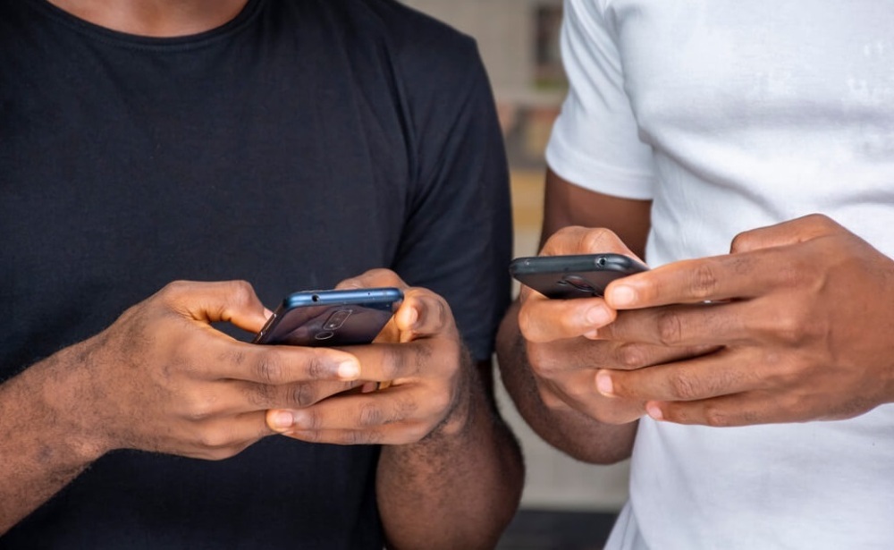 Cette croissance sera portée par l’adoption croissante de technologies numériques avancées telles que la 5G, l’IoT et l'IA.