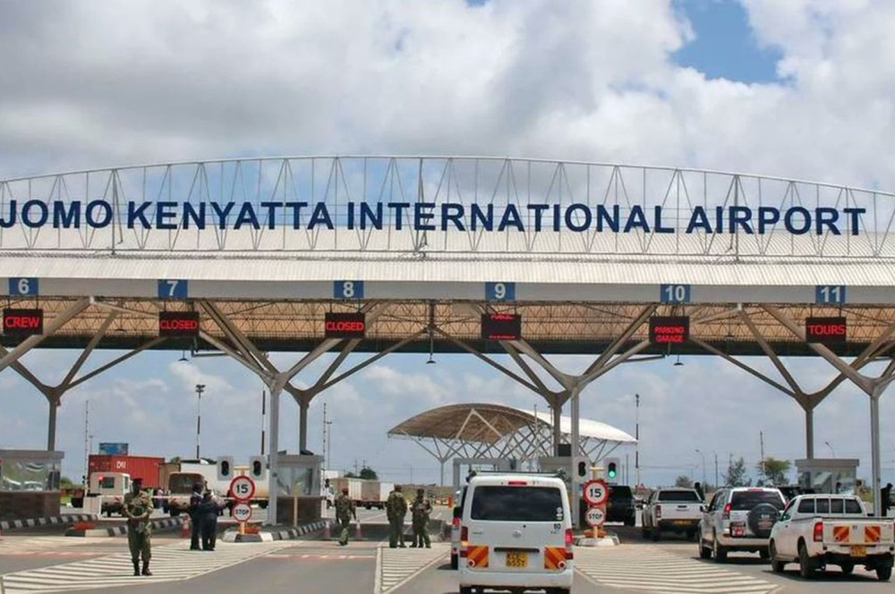 L’aéroport international Jomo Kenyatta à Nairobi, en attente d’une extension majeure pour porter sa capacité à 22 millions de passagers par an.