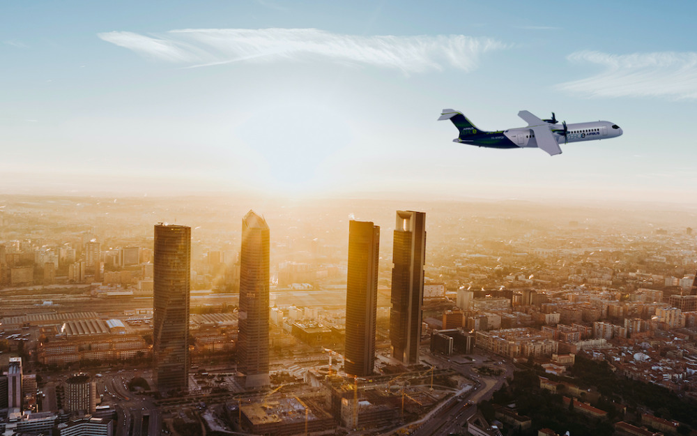 ZEROe, imaginé ici volant au-dessus de Madrid.