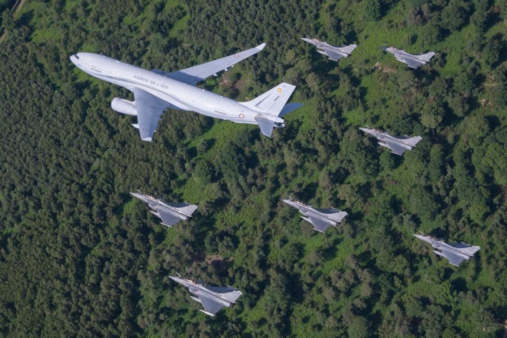 Répétitions du défilé aérien dans le ciel d’Orléans.