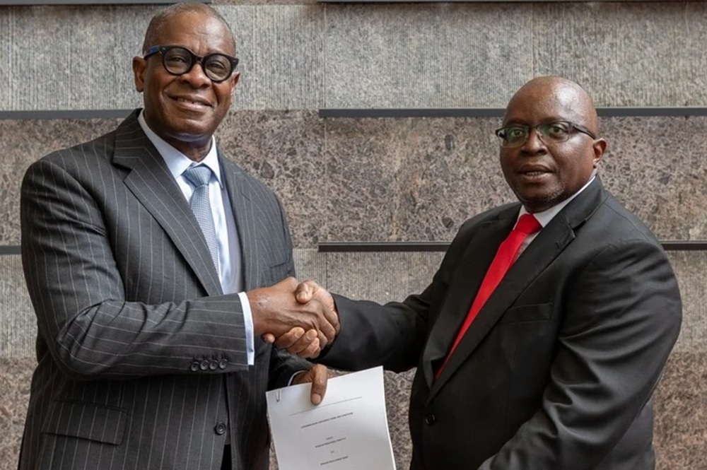 Signature de l’accord entre la BAD et Ghana International Bank.