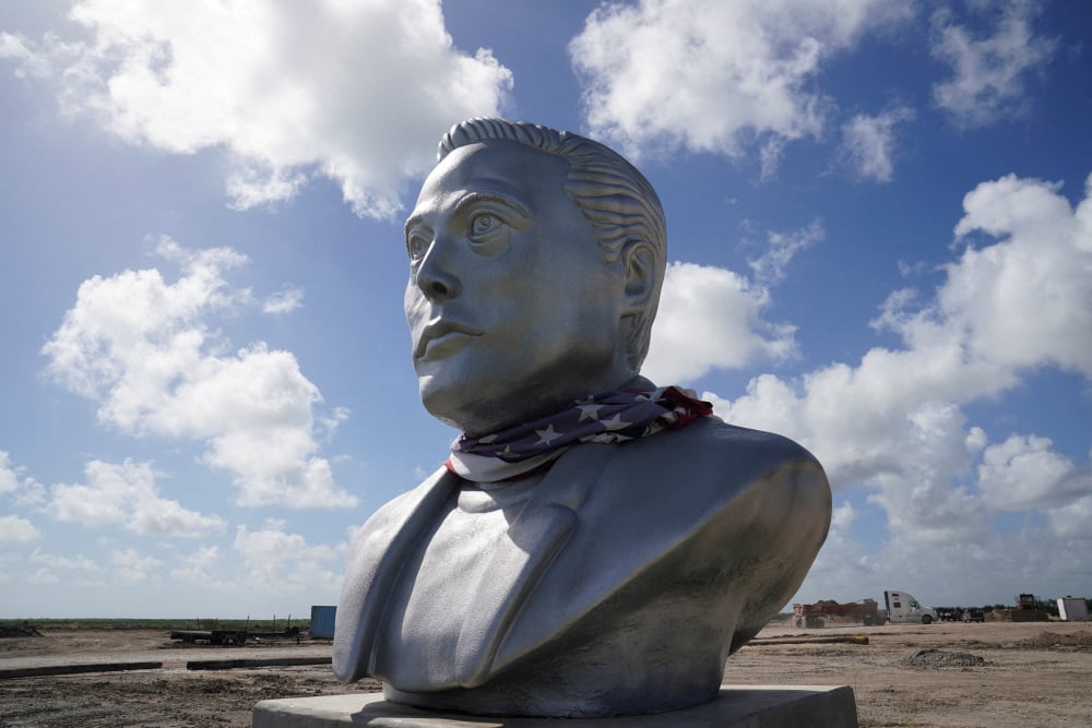 Buste d'Elon Musk à Brownsville, au Texas, où se situe un centre SpaceX.