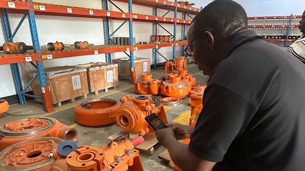 Toute entreprise étrangère souhaitant fournir un titulaire de droits miniers, un sous-traitant ou une société publique devra constituer une coentreprise avec une société détenue à 100 % par des citoyens tanzaniens.