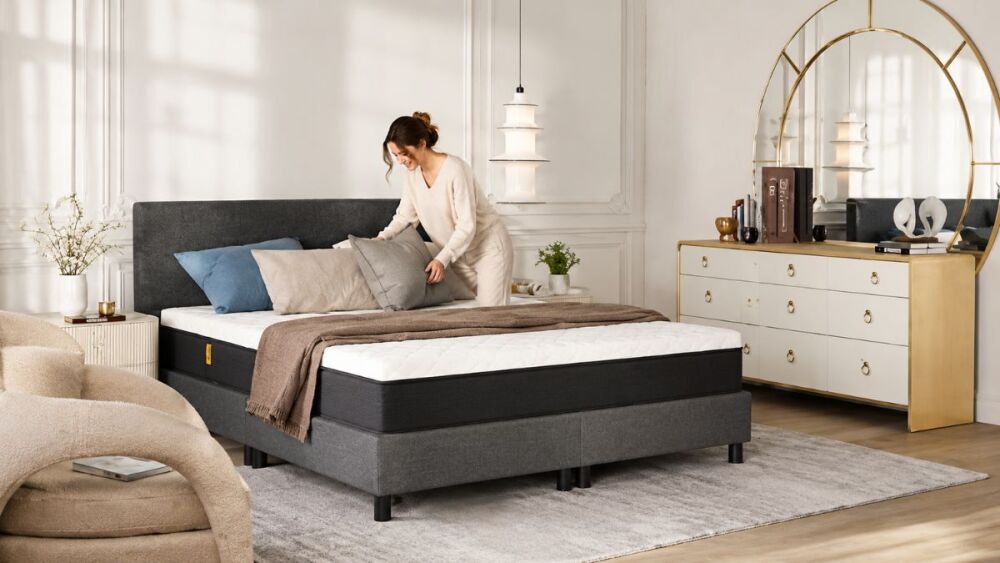 L'Ensemble Confort Hôtelier Emma associe un lit Premium à ressorts et un matelas hybride pour offrir une expérience de sommeil inspirée des hôtels.