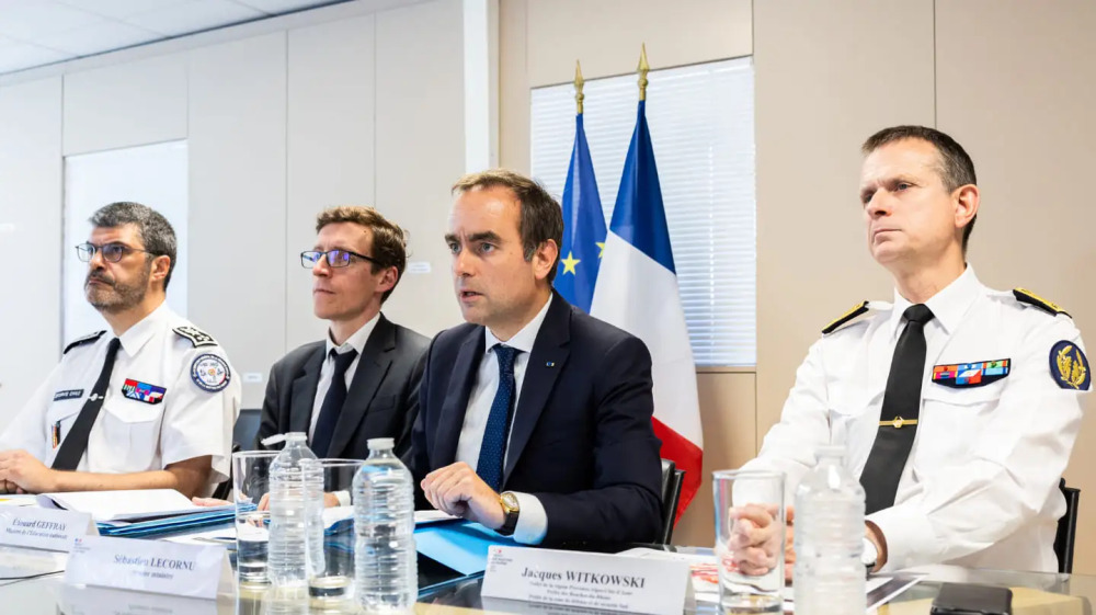 Sébastien Lecornu presse pour un usage le plus rapide de l’A400M comme bombardier d'eau.