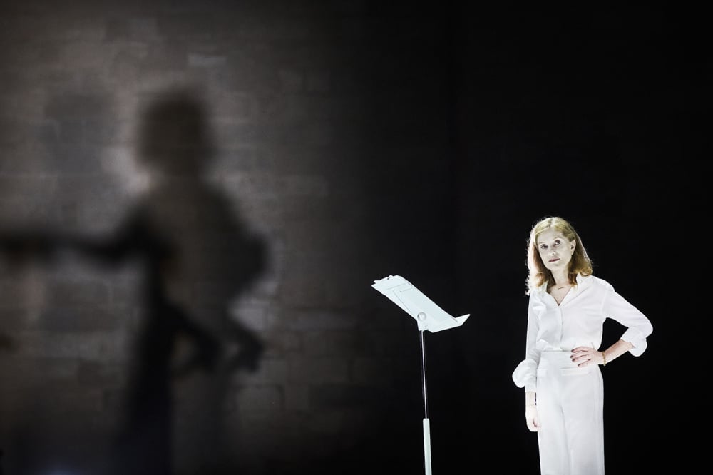 Isabelle Huppert dans « Oiseau ».