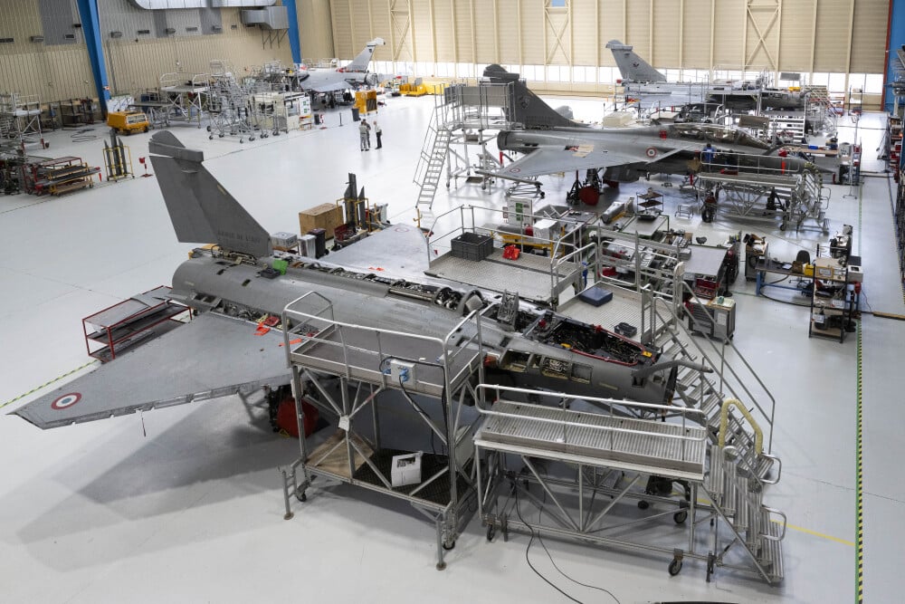 La maintenance du Rafale, ici à l’AIA de Clermont-Ferrand, va continuer d’évoluer.