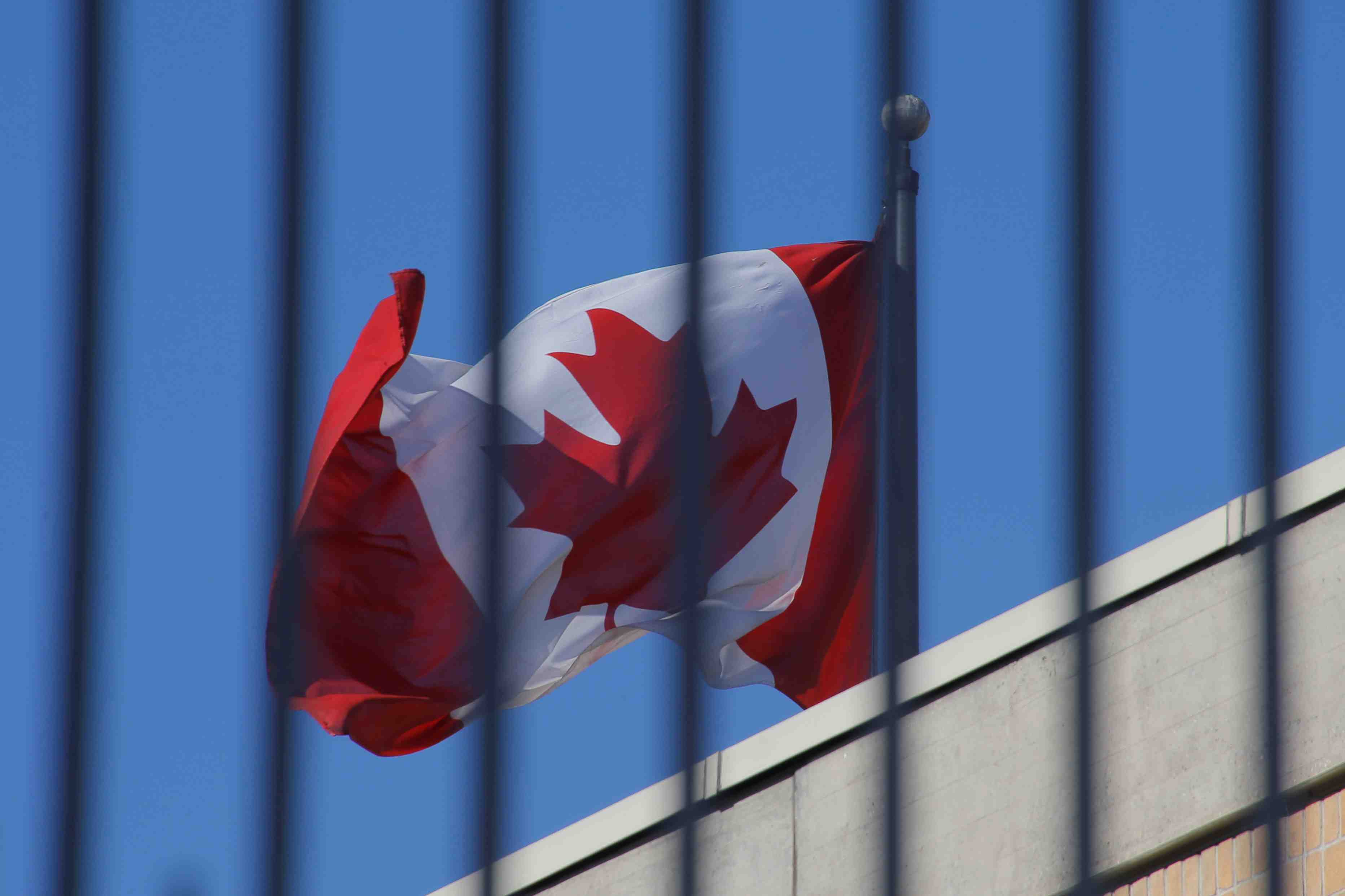 Deux personnes arretees pour menace a la securite au canada