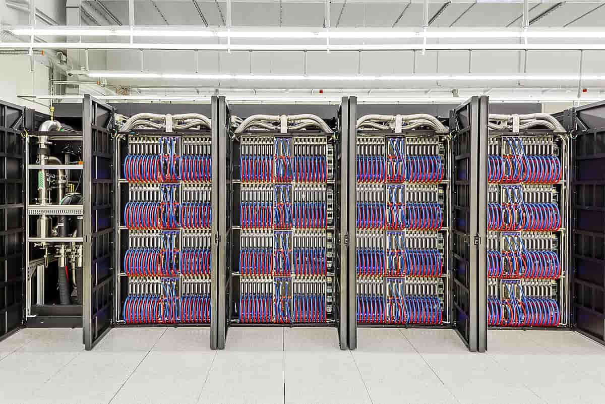 Le ministère des Armées va accompagner Atos pour que le groupe de technologies numériques monte en puissance sur l'IA.