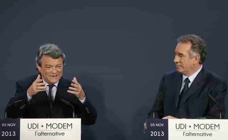Jean-Pierre Raffarin qualifie le duo Borloo-Bayrou d'équipe B