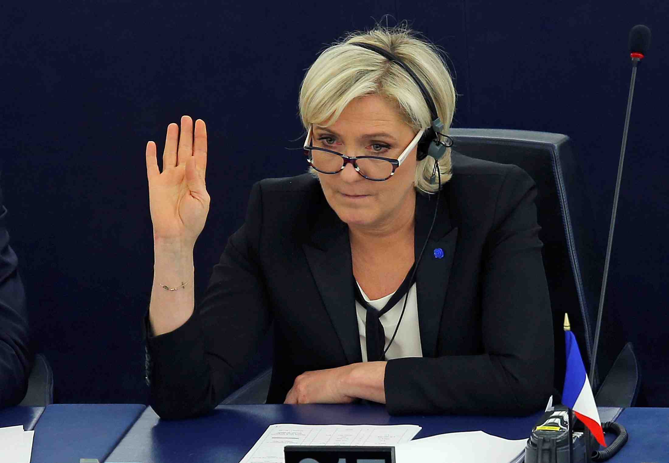 Le patronat francais monte en defense de l'europe