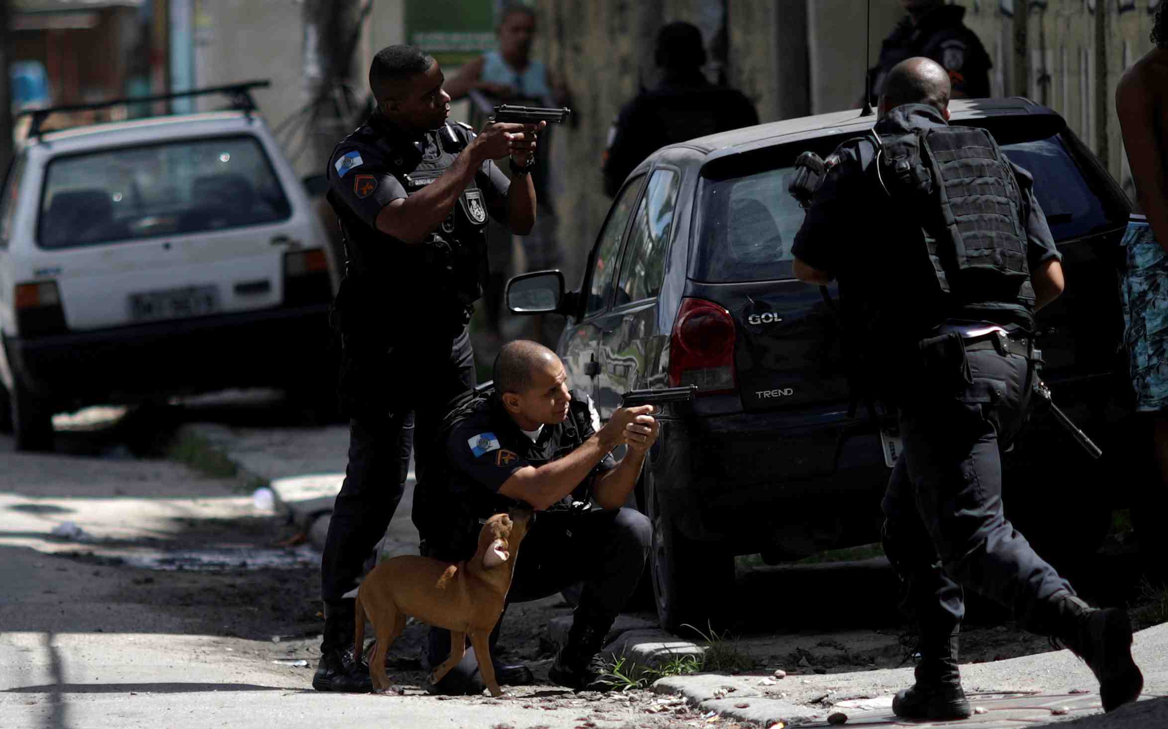L'armee bresilienne prend en charge la securite a rio de janeiro