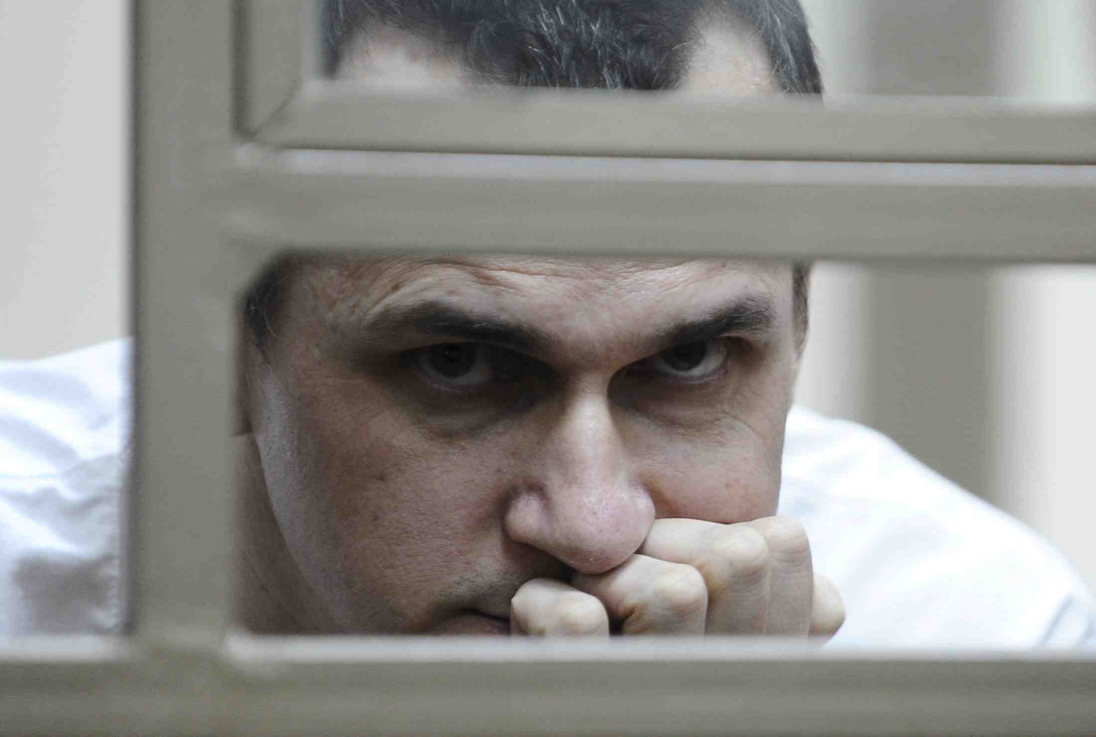 Oleg sentsov met fin a sa greve de la faim