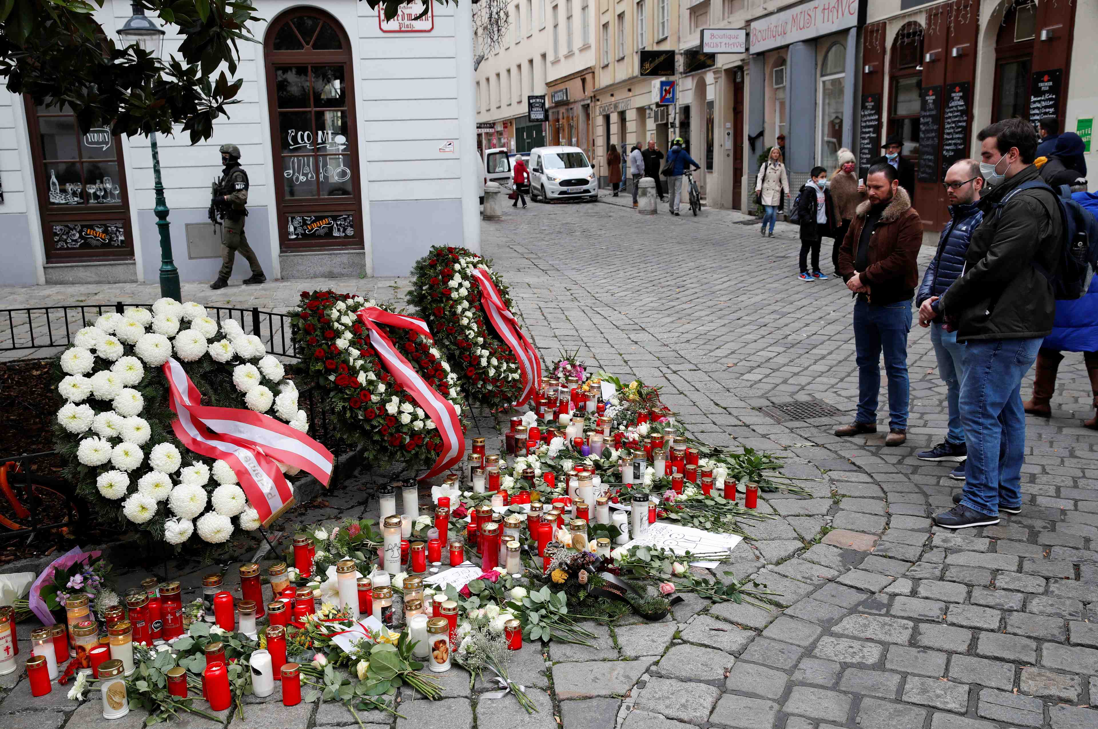 Vienne: les 15 personnes arretees apres l'attentat liees a l'islam radical